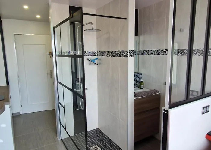 Village Naturiste Sensuel *